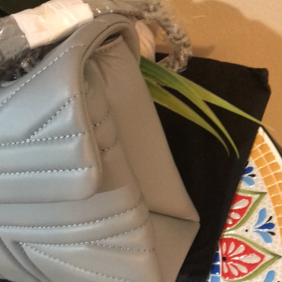 kurt Geiger London Kensington Leather Chain Strap Bag - Picture 15 of 17